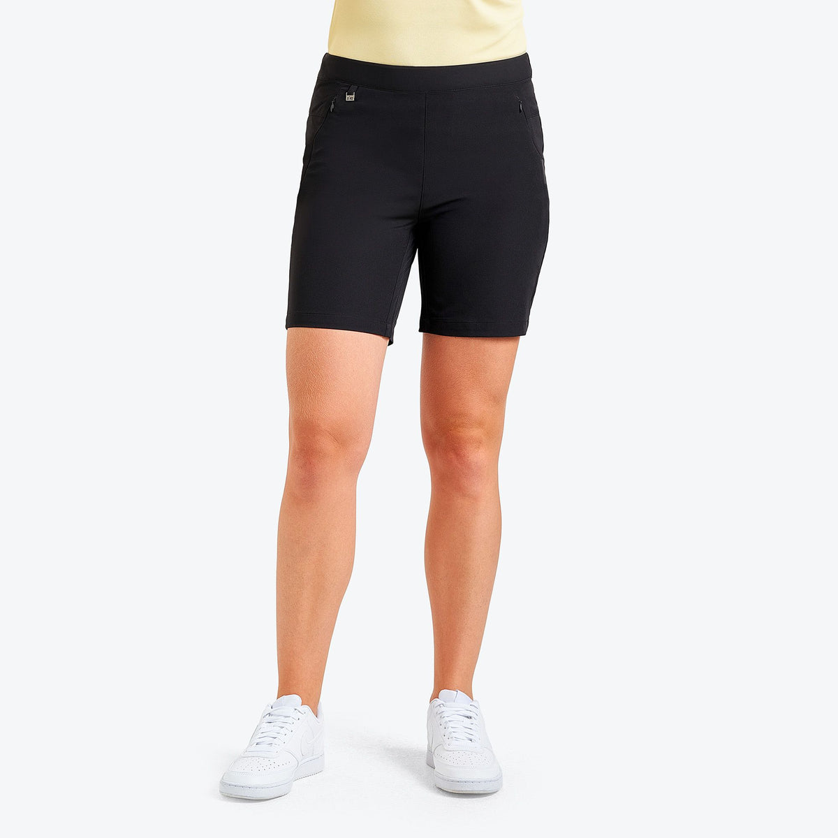 Naeva Shorts Black