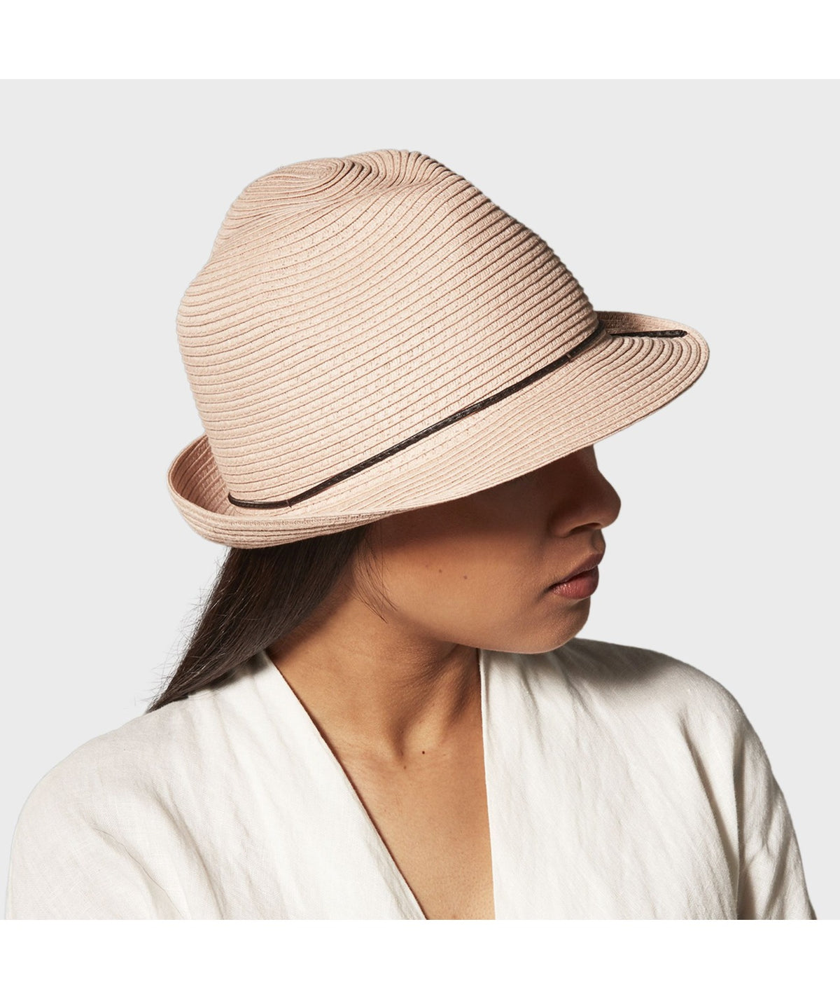 Fancia fedora avec cordelette de cuir noir